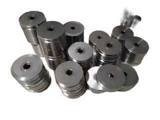 Moldes de fixação de carburo de tungstênio personalizados para design de moldes 3D ou 2D
